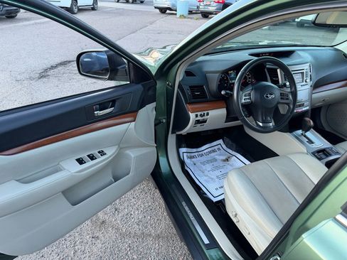 Used 2013 Subaru Outback 2.5i Limited w/ Moonroof Pkg image 12
