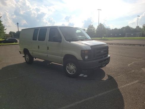 Used 2014 Ford E-350 and Econoline 350 Super Duty RWD image 10