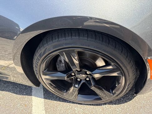 Used 2016 Chevrolet Camaro SS RWD image 2