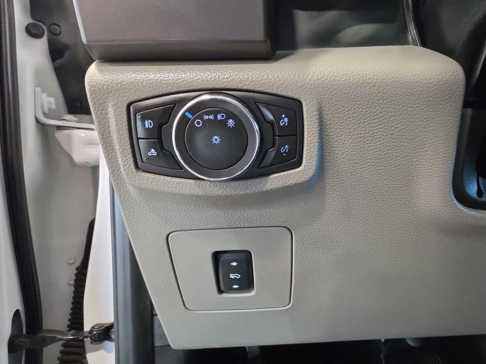 Used 2015 Ford F150 XLT w/ Equipment Group 301A Mid AWD/4WD image 25