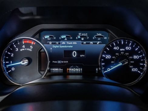 Used 2019 Ford F250 Platinum w/ Platinum Ultimate Package AWD/4WD image 18