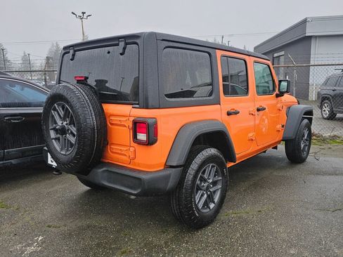 Used 2025 Jeep Wrangler Sport S image 8