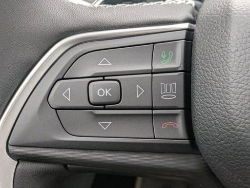 New 2025 Jeep Grand Cherokee Altitude image 22