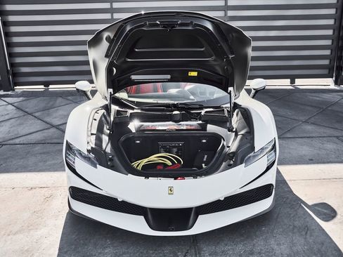 Used 2025 Ferrari SF90 Spider AWD/4WD image 18