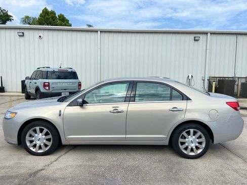 Used 2010 Lincoln MKZ FWD image 2