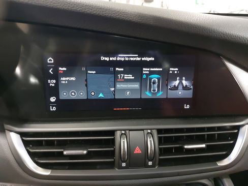 New 2025 Alfa Romeo Giulia AWD w/ Veloce Package AWD image 24