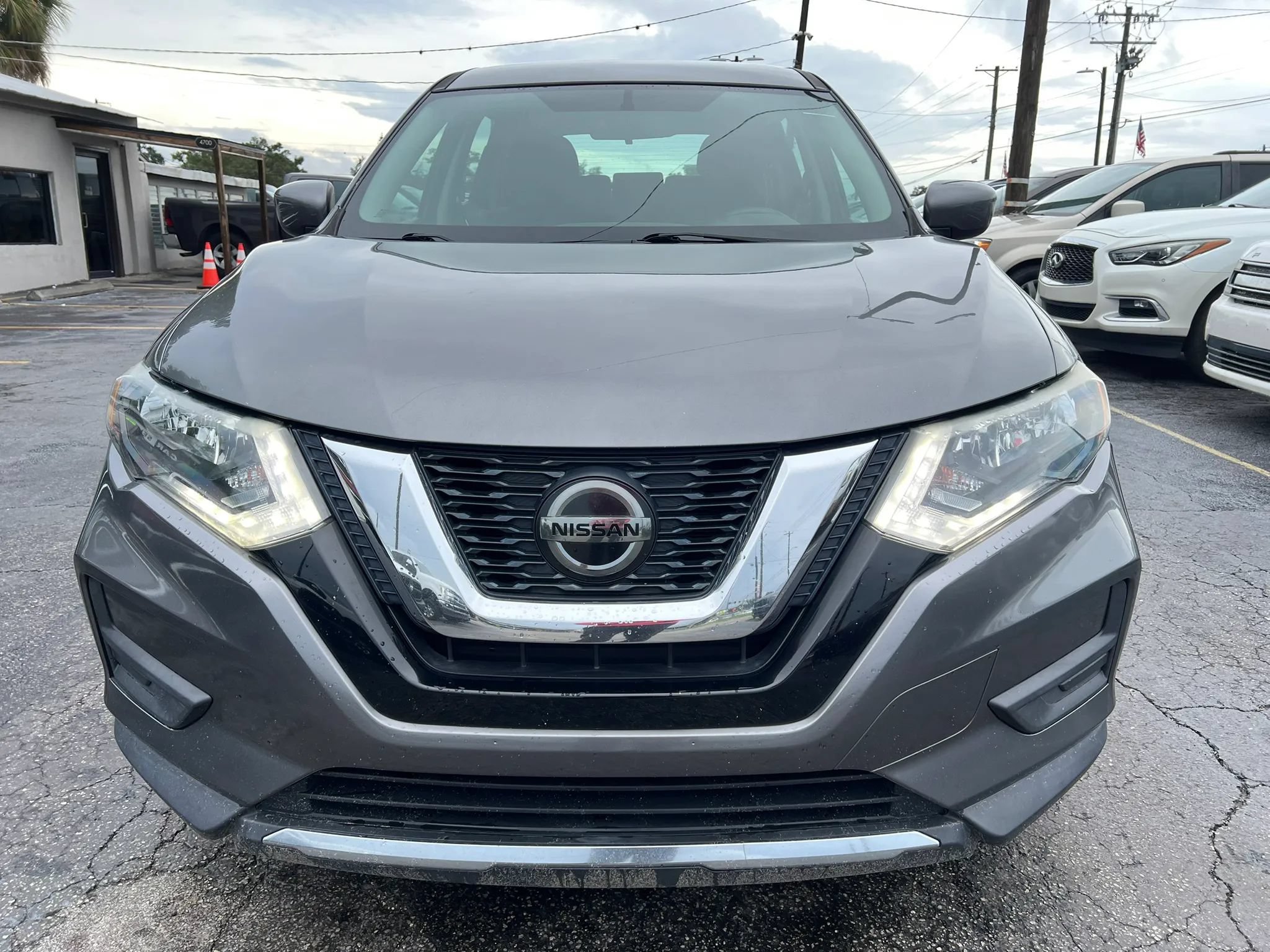 Used 2018 Nissan Rogue S FWD image 3