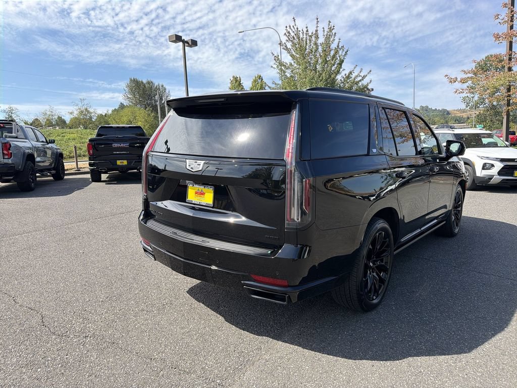 Certified 2023 Cadillac Escalade Sport w/ LPO, ONYX Package AWD/4WD image 9