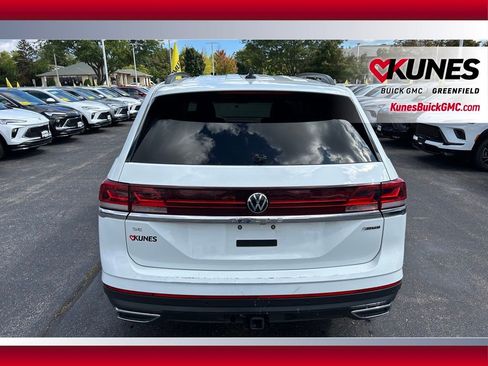 Used 2024 Volkswagen Atlas SE image 10