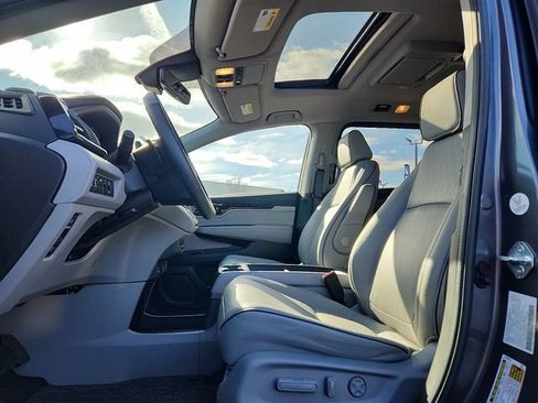 Used 2024 Honda Odyssey Elite image 13