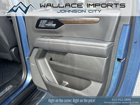 Used 2025 Chevrolet Suburban High Country w/ Sun And Tow Package AWD/4WD image 41