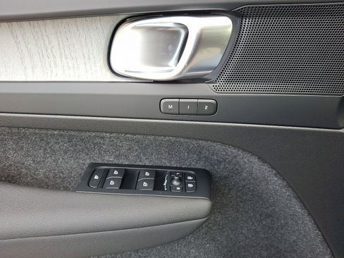 New 2026 Volvo XC40 B5 Plus w/ Protection Package Premier image 8