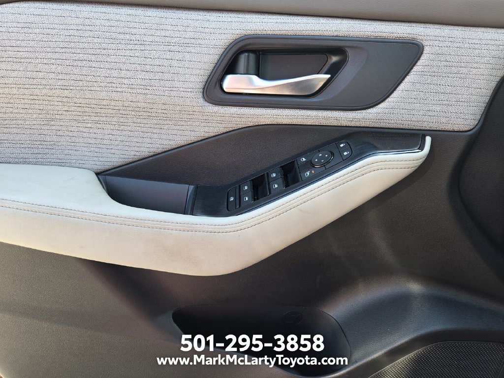 Used 2023 Nissan Rogue SV FWD image 24