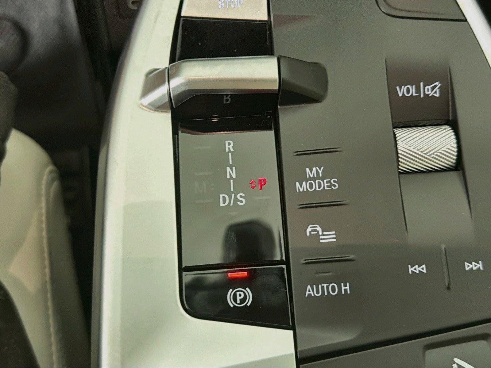 New 2027 BMW X1 xDrive28i AWD/4WD image 16