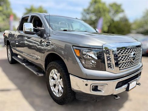 Used 2016 Nissan Titan SL AWD/4WD image 3