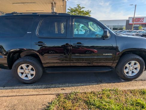Used 2014 GMC Yukon SLT AWD/4WD image 8
