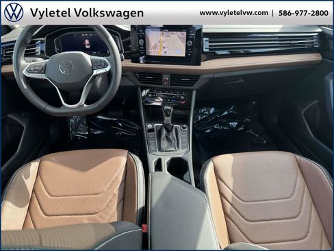 Certified 2025 Volkswagen Jetta SEL image 13