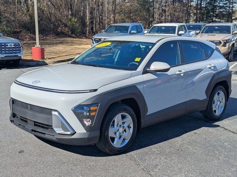 Used 2026 Hyundai Kona SE image 3