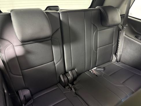 Used 2019 GMC Yukon SLT AWD/4WD image 18