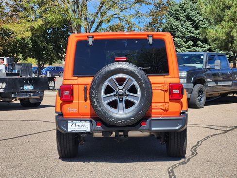 Used 2018 Jeep Wrangler Unlimited Sahara AWD/4WD image 12