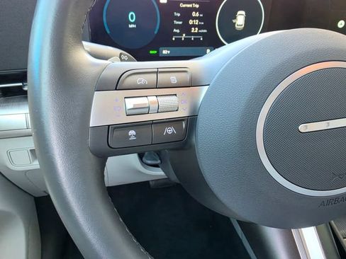 Used 2024 Hyundai Kona SEL FWD image 40
