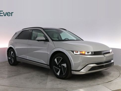 Used 2025 Hyundai Ioniq 5 Limited image 4