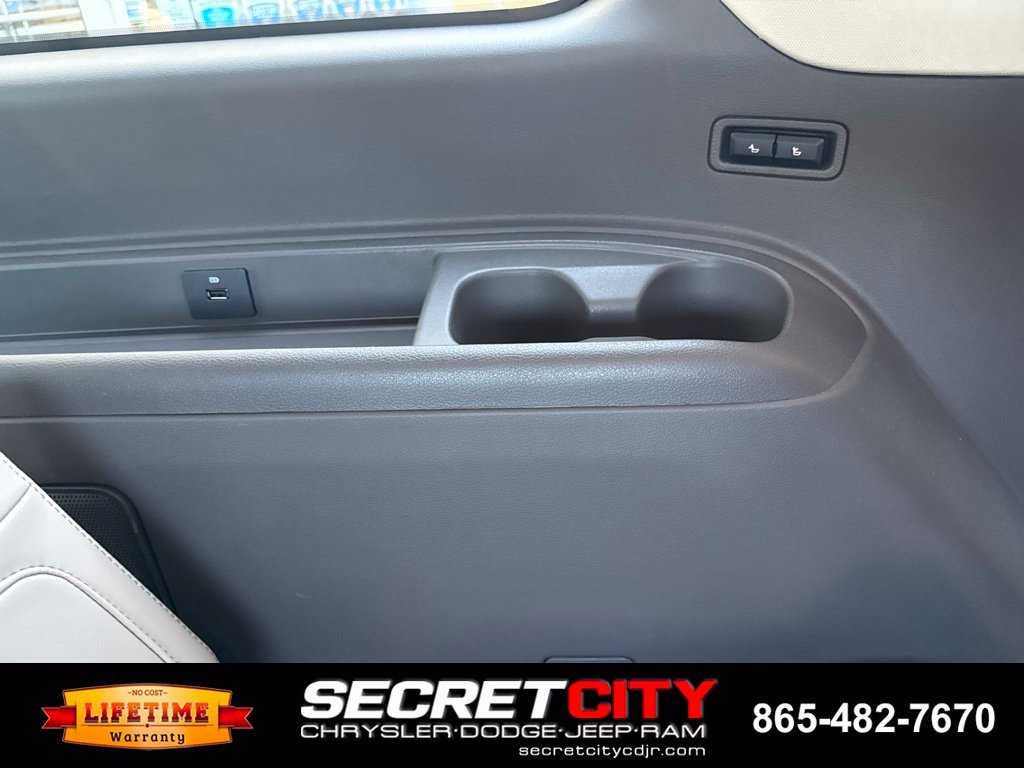 Used 2024 Lincoln Navigator L Reserve AWD/4WD image 18