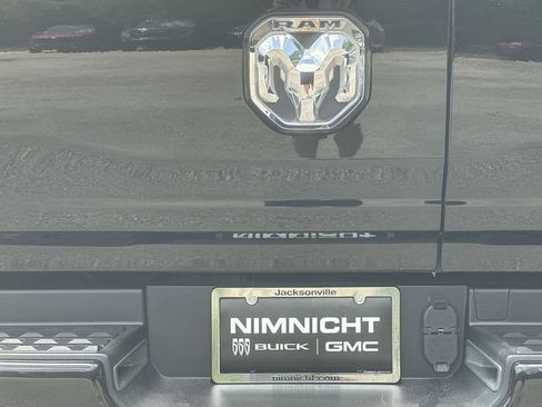Used 2023 RAM 1500 Laramie AWD/4WD image 32