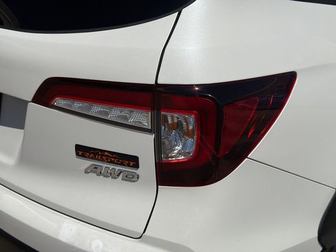 Used 2022 Honda Pilot TrailSport image 28