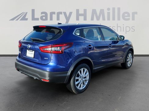 Used 2021 Nissan Rogue Sport S image 6