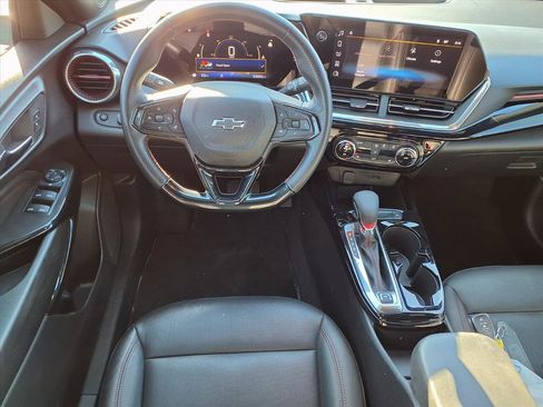 Used 2025 Chevrolet Trax RS w/ Driver Confidence Package image 3