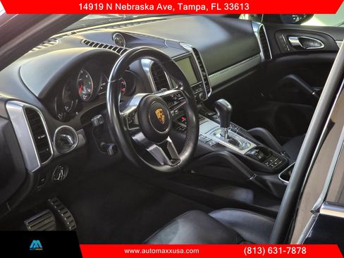 Used 2016 Porsche Cayenne S image 9