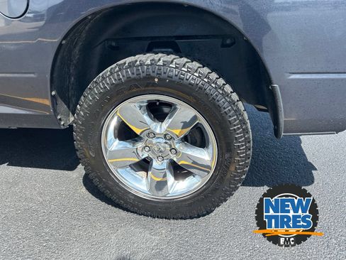Used 2019 RAM 1500 Express w/ Express Value Package AWD/4WD image 9