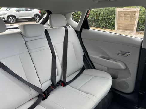 Used 2025 Hyundai Kona SEL image 37