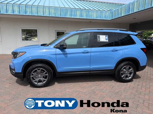 Used 2024 Honda Passport TrailSport image 1