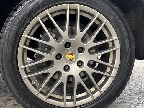 Used 2018 Porsche Cayenne image 32