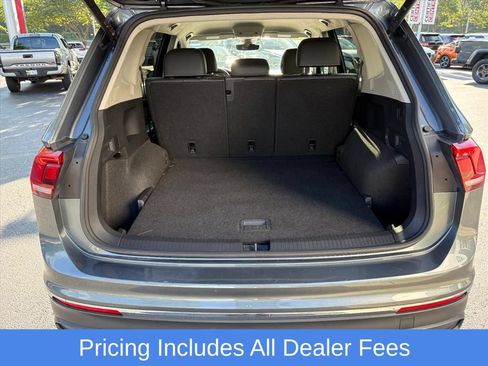 Used 2024 Volkswagen Tiguan SE AWD/4WD image 25