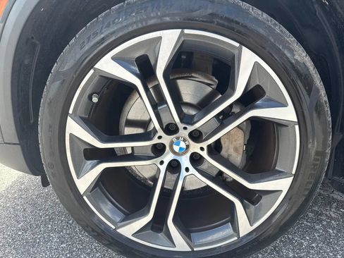 Used 2021 BMW X5 sDrive40i w/ Premium Package RWD image 12