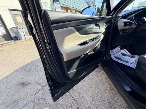 Used 2020 Hyundai Santa Fe SE w/ Cargo Package image 20