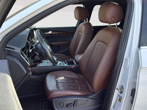 Used 2018 Audi Q5 2.0T Premium Plus w/ Premium Plus Package image 12