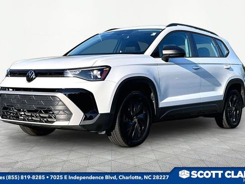 Used 2025 Volkswagen Taos S FWD image 3