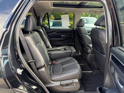 Certified 2024 Honda Pilot Touring image 19