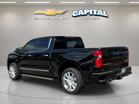 Used 2026 Chevrolet Silverado 1500 High Country AWD/4WD image 4