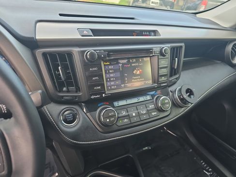 Used 2017 Toyota RAV4 XLE image 24