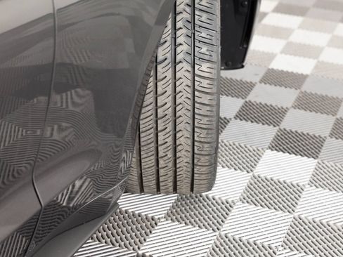 Used 2016 Ford Mustang Premium RWD image 38