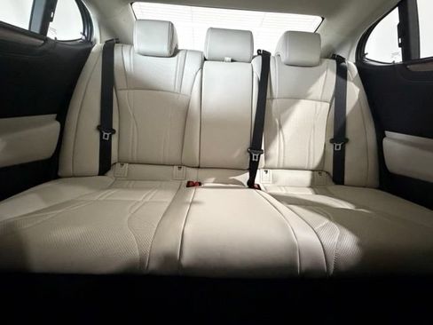 Used 2025 Lexus ES 300h Ultra Luxury w/ Accessory Package (Z1) FWD image 15
