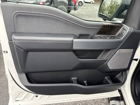 Used 2023 Ford F150 Lariat w/ Equipment Group 502A High image 10