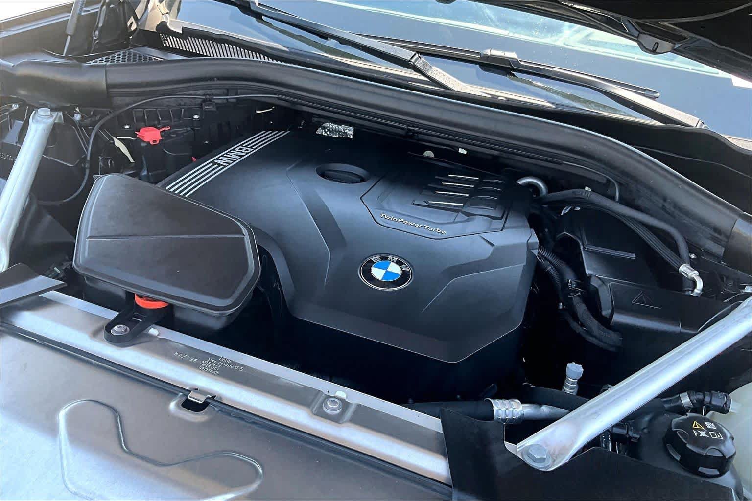 Used 2025 BMW X4 xDrive30i AWD/4WD image 31