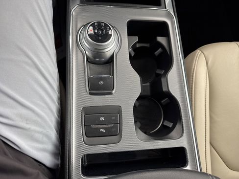 Certified 2021 Ford Edge Titanium image 33