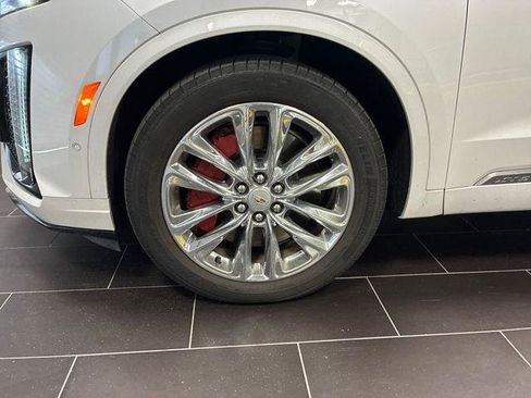 Certified 2023 Cadillac XT6 Sport w/ Technology Package AWD/4WD image 60